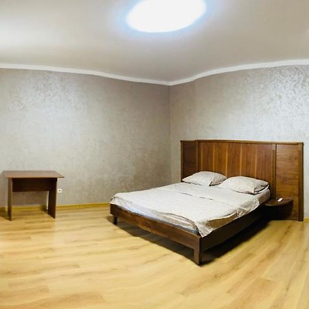 Ogienka 2B, Center Lutsk Daire Dış mekan fotoğraf